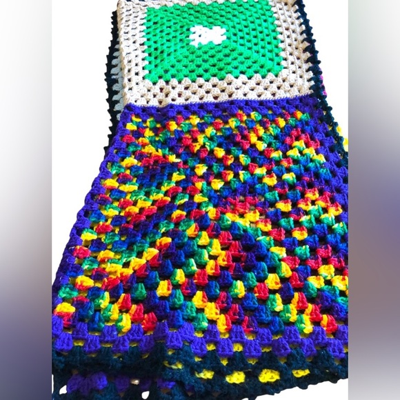 Vintage Granny Square Afghan Blanket 45" x 70" Knitted Throw Rainbow - Picture 7 of 8